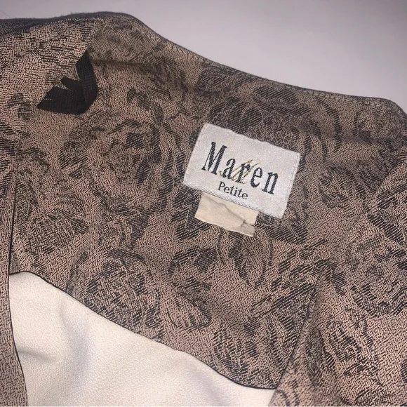 v i n t a g e :: Unique Romantic Victorian Blazer & Built In Vest - Picture 8 of 15